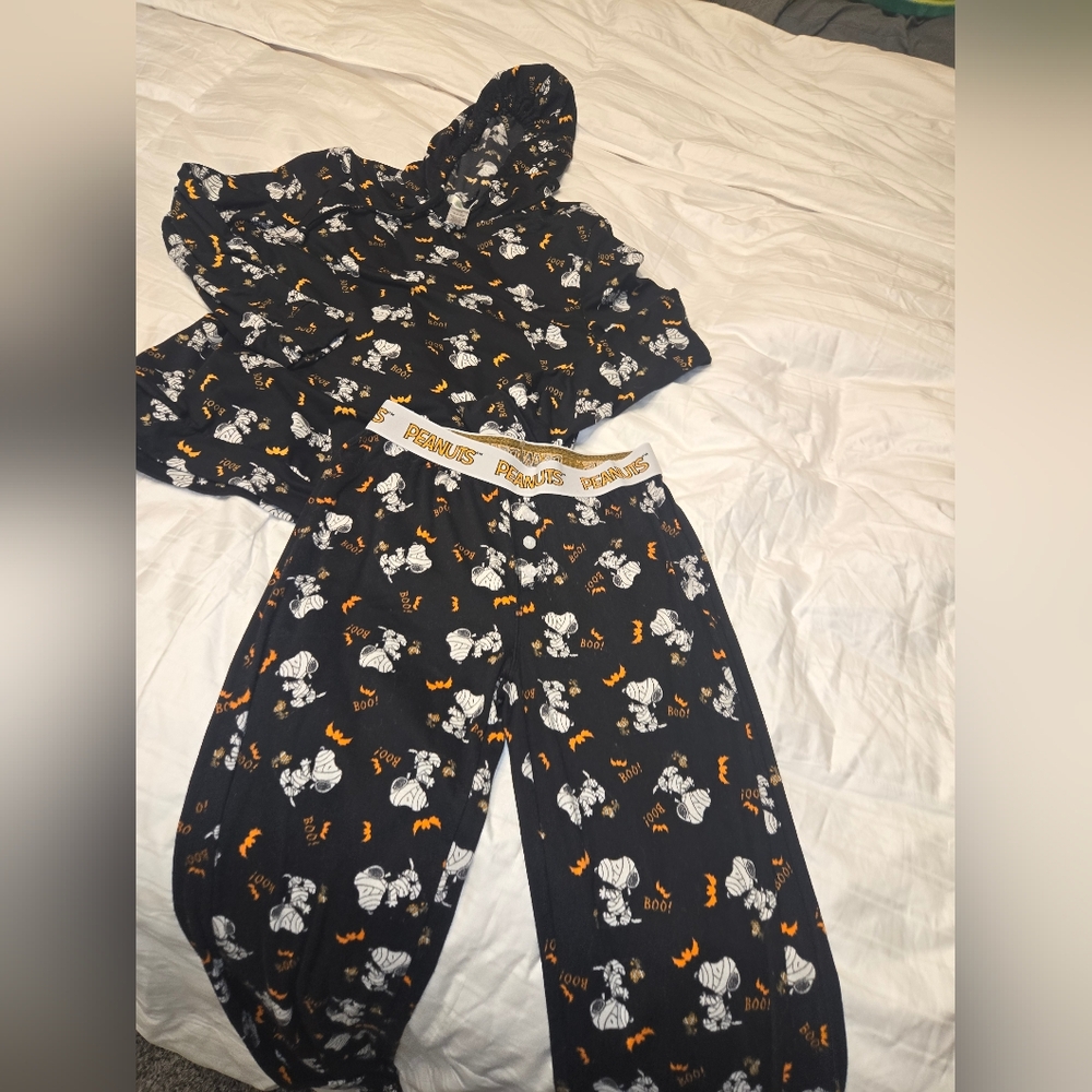 Black Halloween Pajama Set with Ghost Print